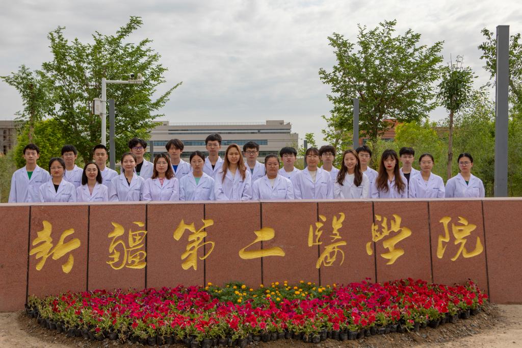 来自中国石油大学（北京）克拉玛依校区